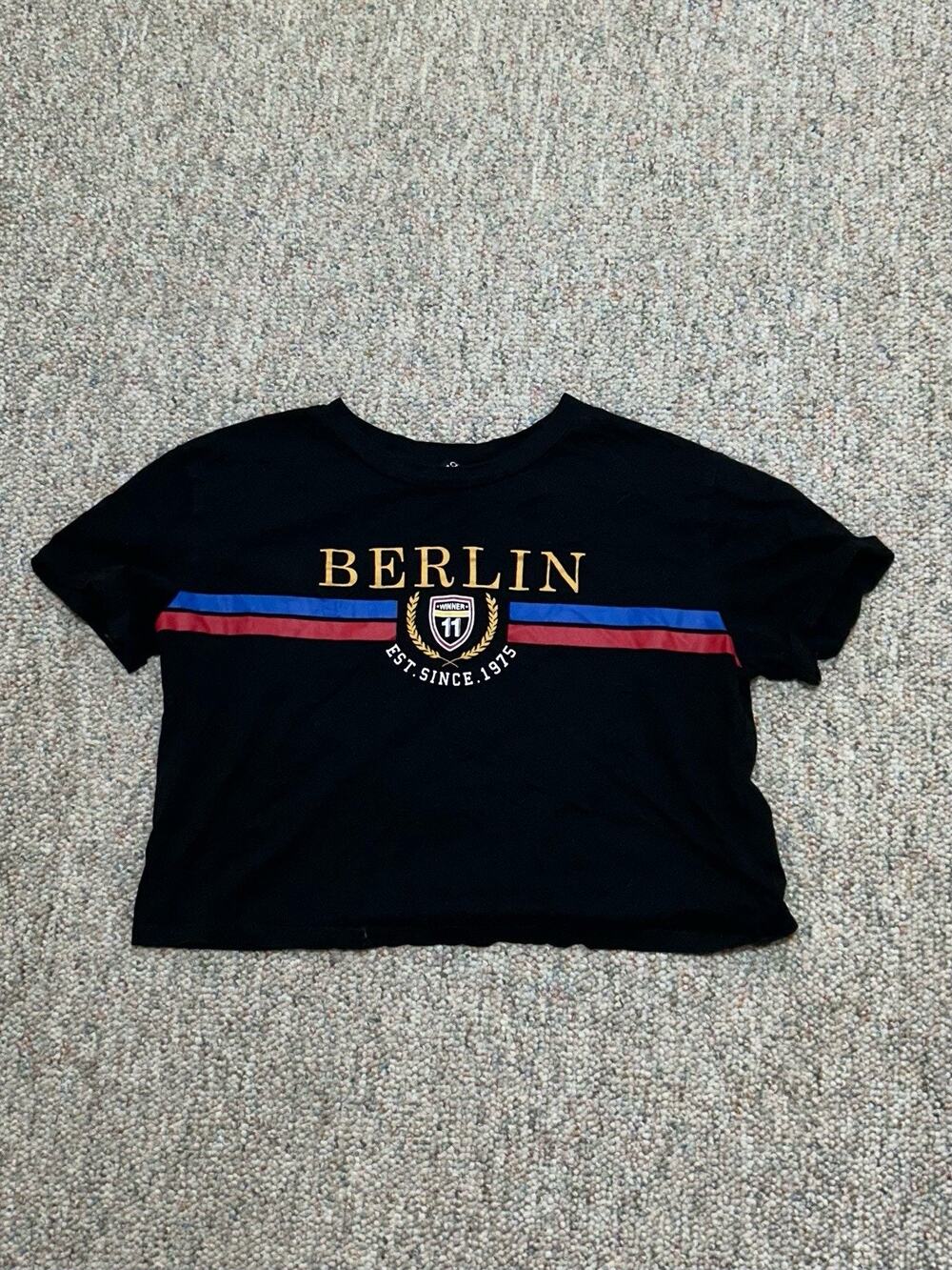 Divided H&M Berlin Black Crop Top T-Shirt Size Small Women’s Juniors